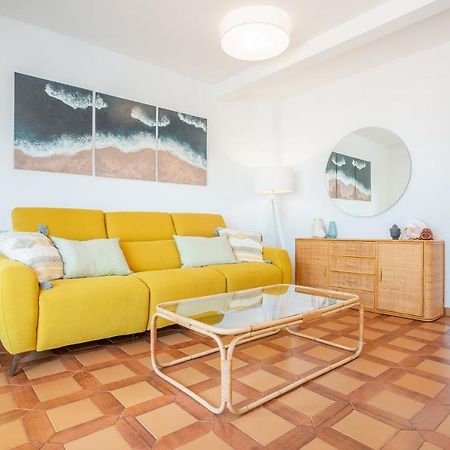 Beach House Cambrils Apartamento En Primera Linea De Playa Eksteriør bilde