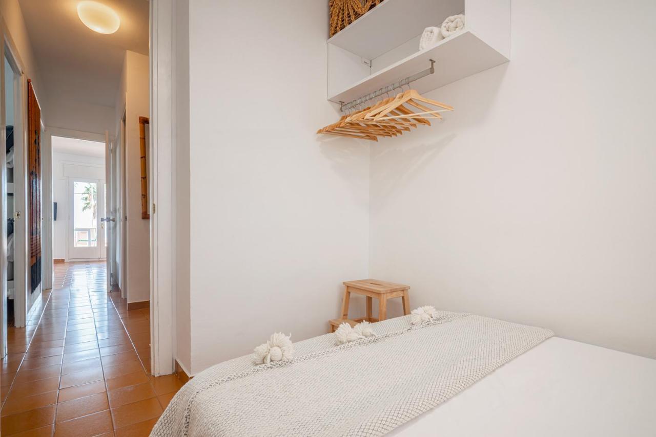 Beach House Cambrils Apartamento En Primera Linea De Playa Eksteriør bilde